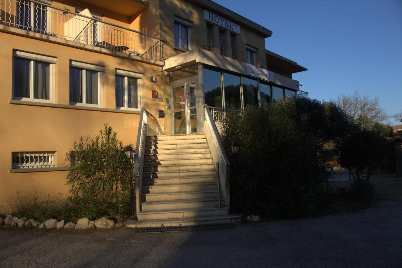 Logis Hotel Le Clement V Roquemaure  Exterior foto