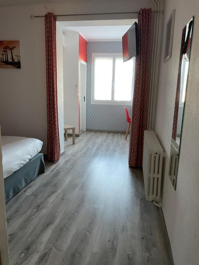 Logis Hotel Le Clement V Roquemaure  Exterior foto