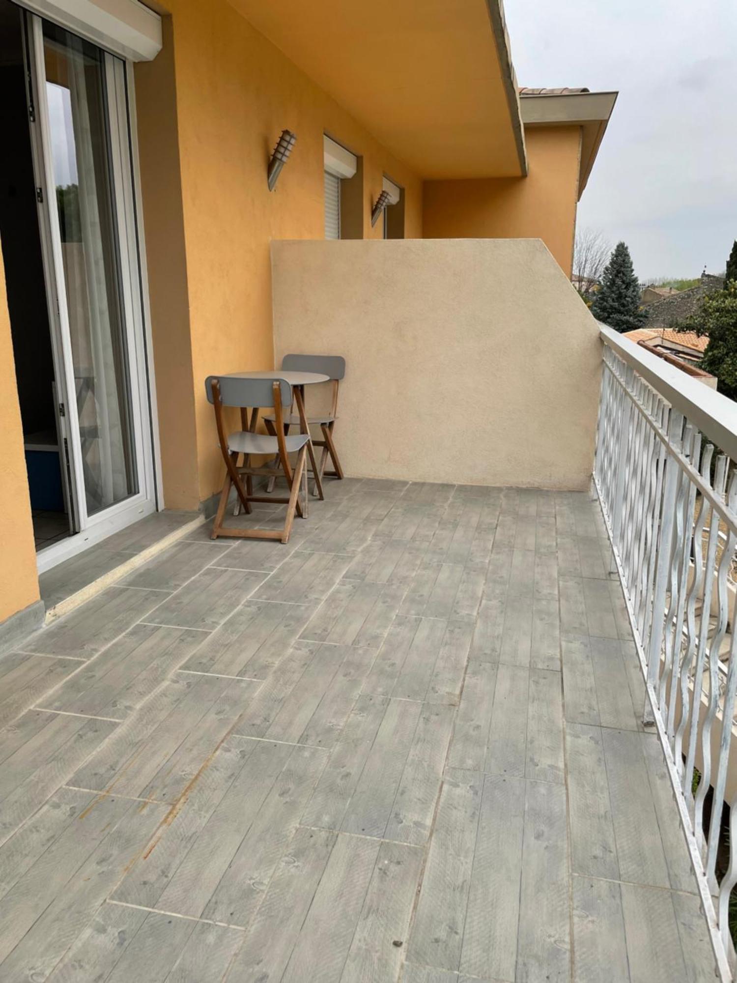 Logis Hotel Le Clement V Roquemaure  Exterior foto